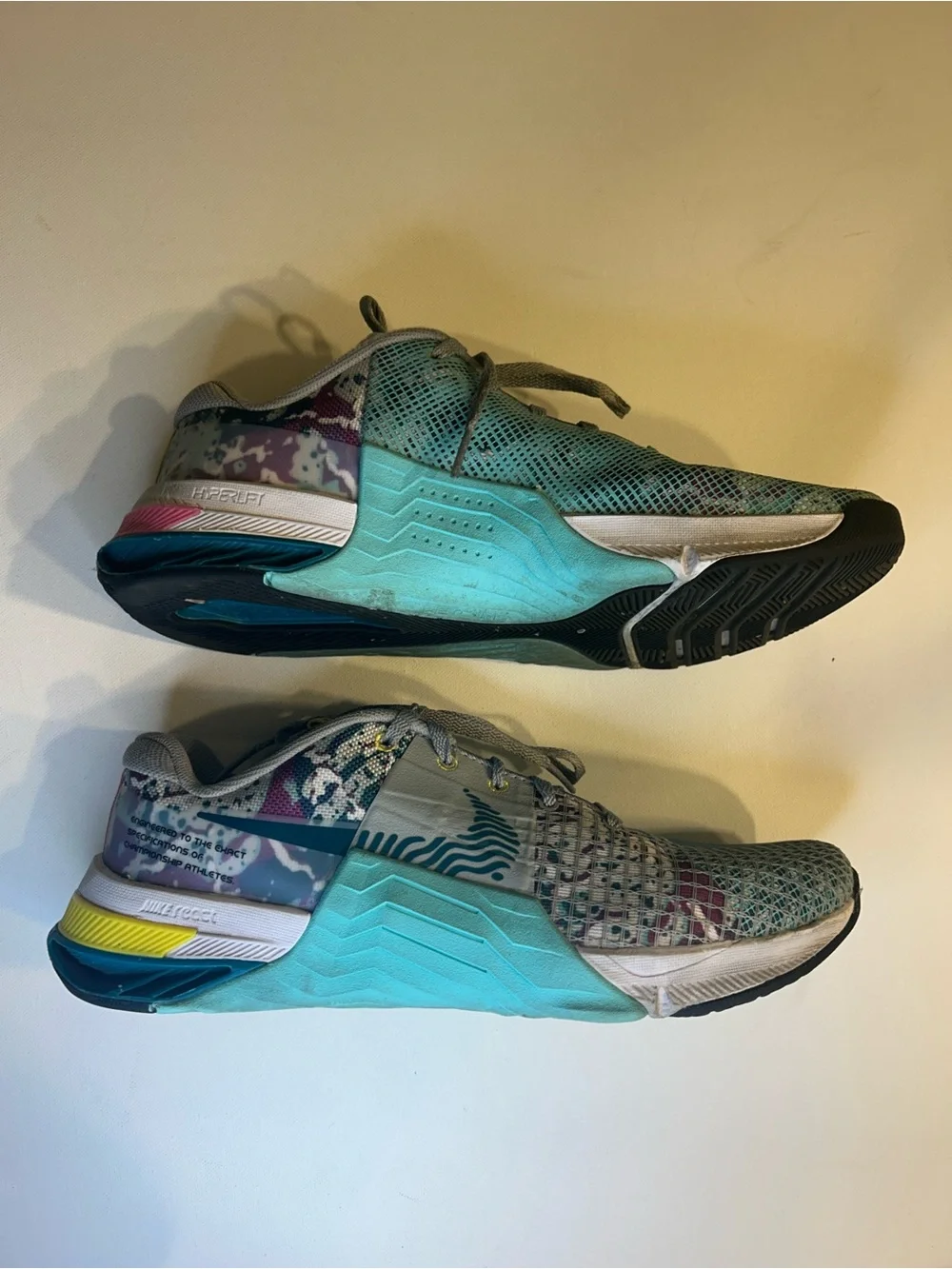 Nike Metcon 8 AMP Women’s Size 10 Training Shoes Aqua Pink Yellow CrossFit Gym